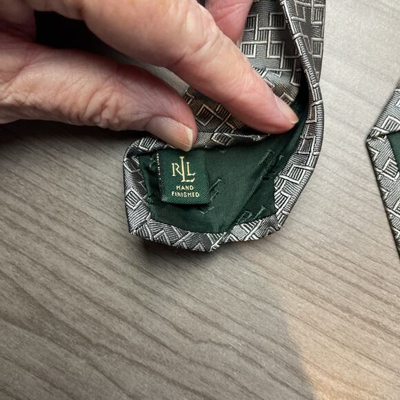 3 for $25-Lauren Ralph Lauren Gray Geometric Silk "Green Label" Designer Tie - Picture 5 of 8